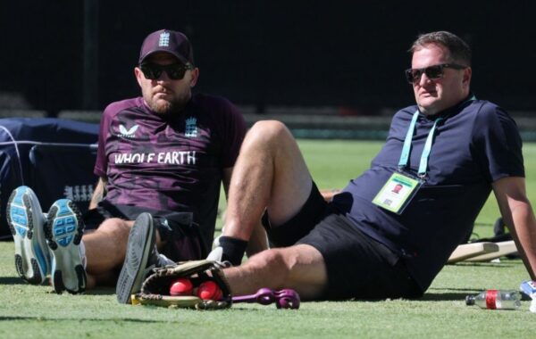 1777380752273 England Coach