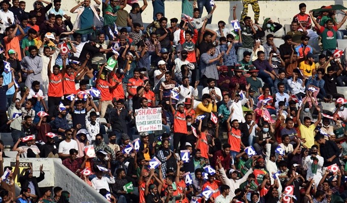 fans at stadium 29 04 2026